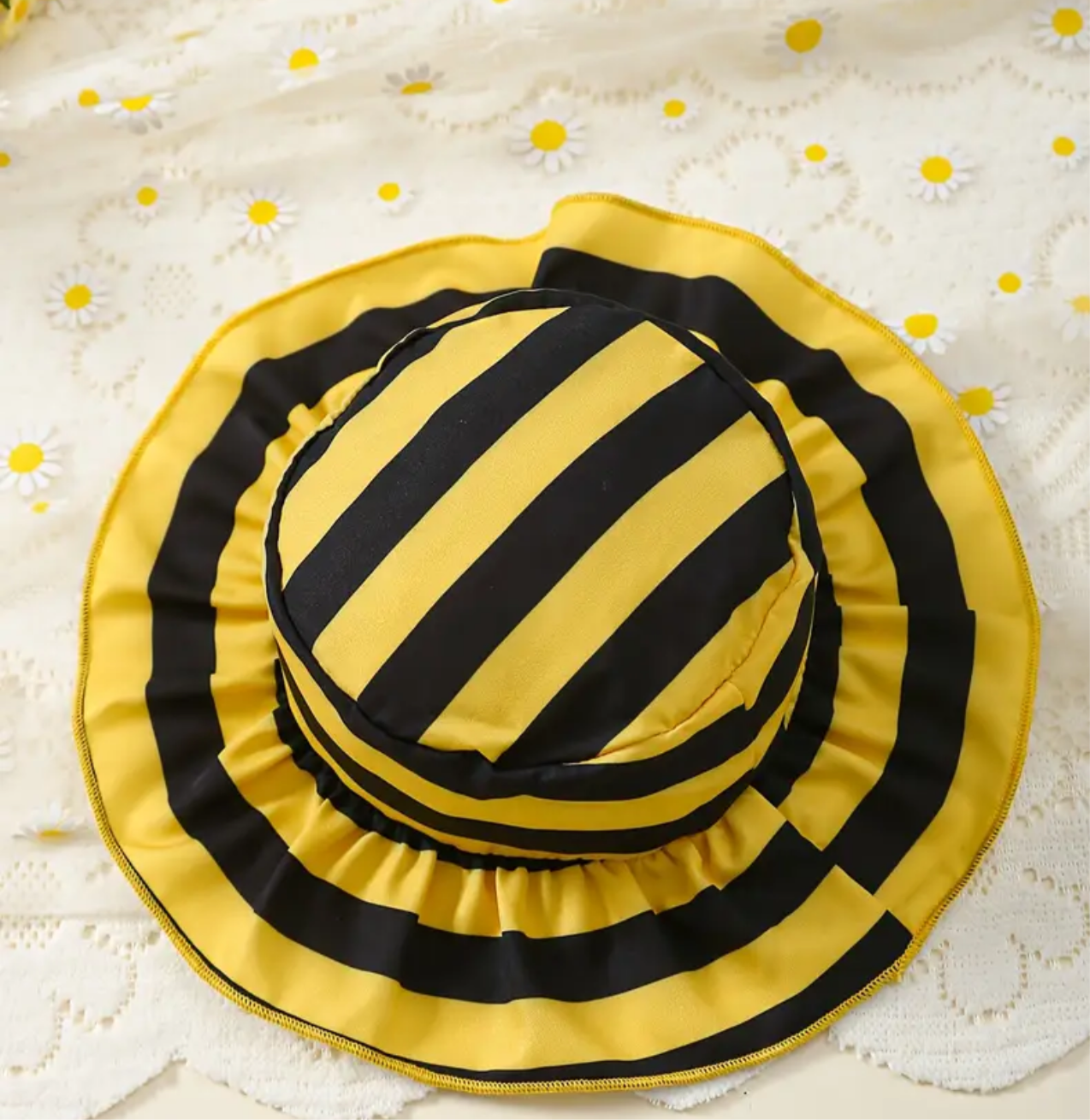 Baby girls cute bee outfit